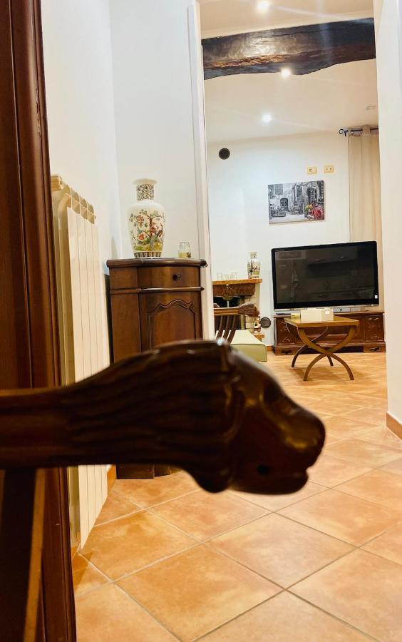 شقة La Casa Del Borgo أناني المظهر الخارجي الصورة